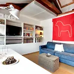 Bragora Smoochy Attic Venice